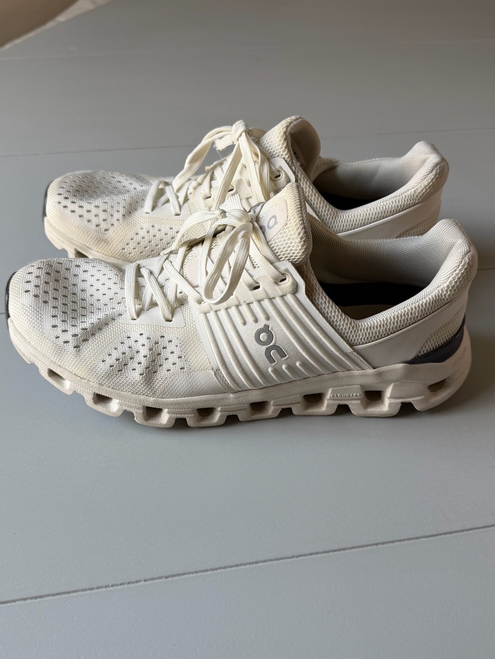 On Running Cloudswift women’s Running Shoes sz 9